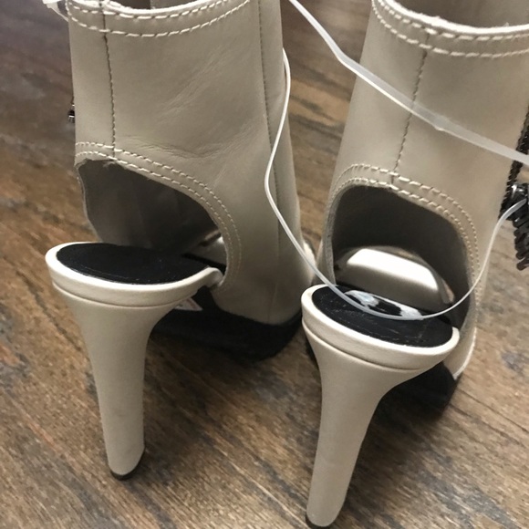 DKNY WOMEN MALIA SQUARE TOE ZIP SHOES. NEVER WORN . CLASSY & STYLISH, SIZE 11 - Picture 9 of 9